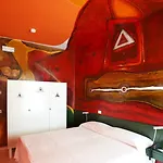 מלון Alexander Museum Palace 4*