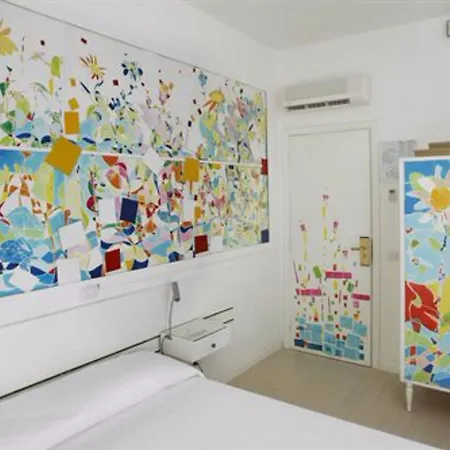 Alexander Museum Palace Hotel