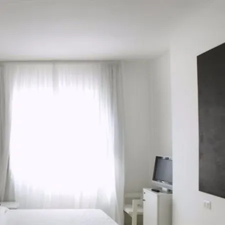 Alexander Museum Palace Hotel 4*