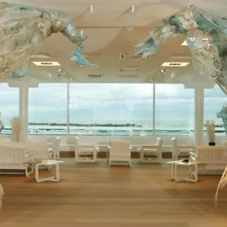 Alexander Museum Palace Hotel