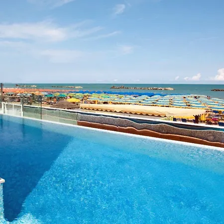 Hotel Alexander Museum Palace Pesaro