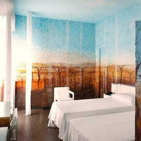Готель Alexander Museum Palace 4*