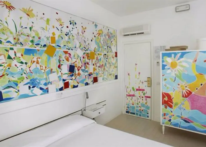 Alexander Museum Palace Hotel