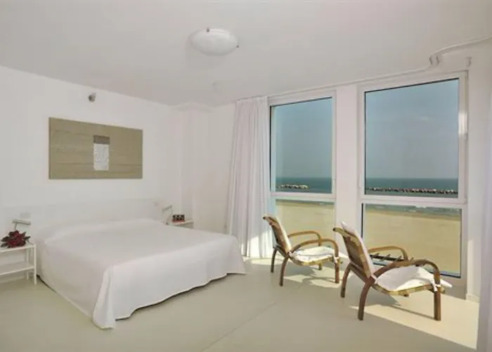 Alexander Museum Palace Hotel 4*