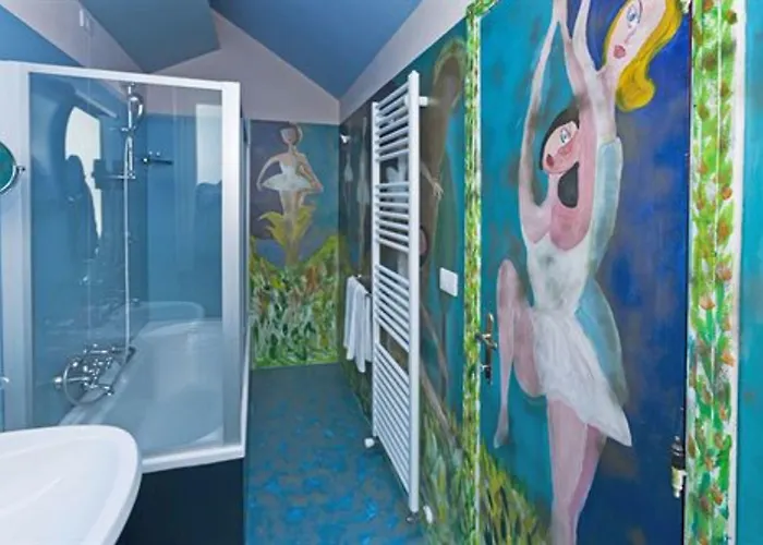 Alexander Museum Palace