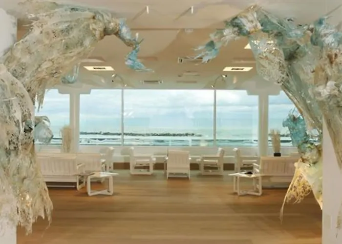 Alexander Museum Palace Hotel