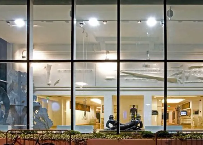 Alexander Museum Palace 4*